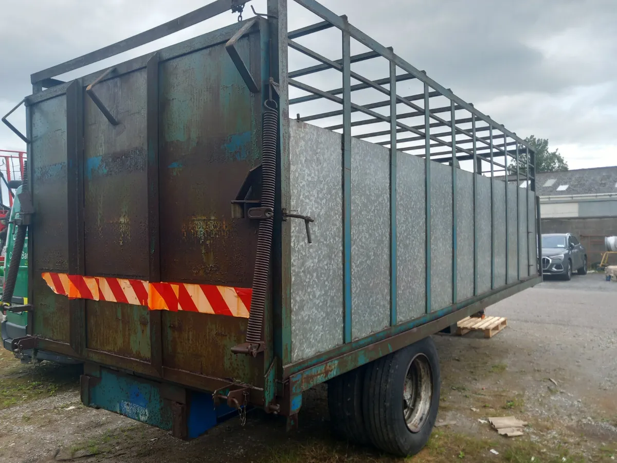 Cattle trailer - Image 2