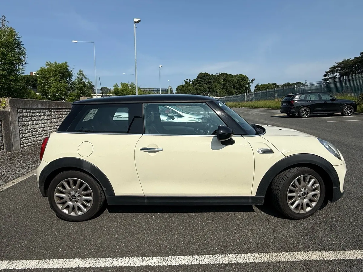Mini Cooper Diesel Automatic - Image 3