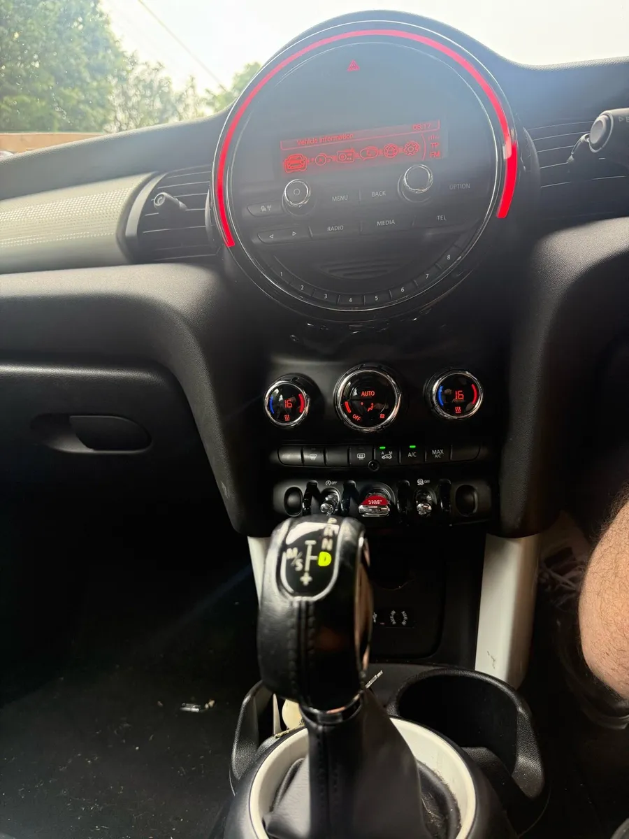 Mini Cooper Diesel Automatic - Image 4