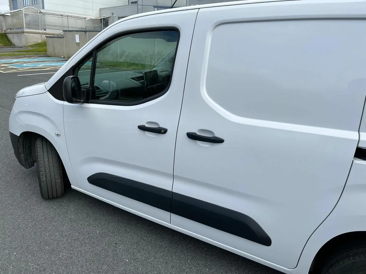 Opel Combo 2024 - Image 2