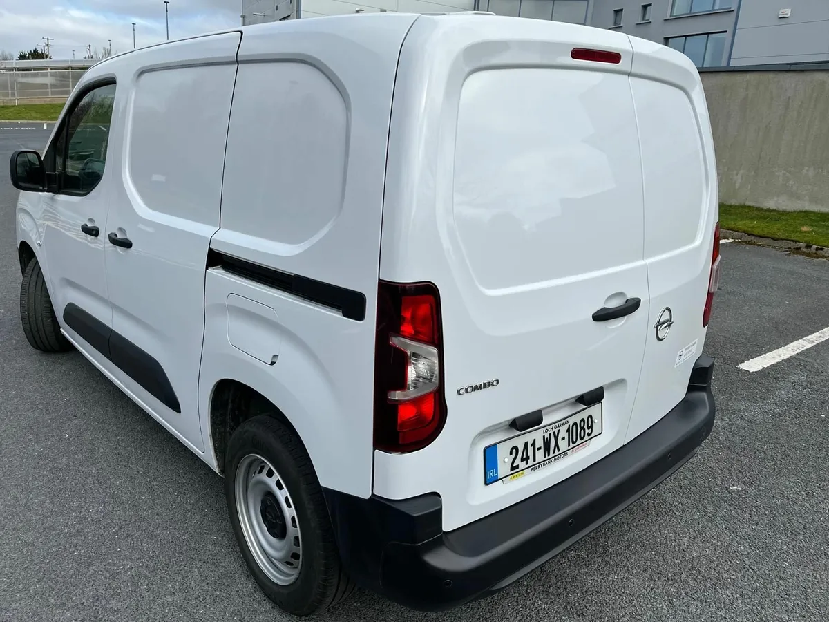 Opel Combo 2024 - Image 1