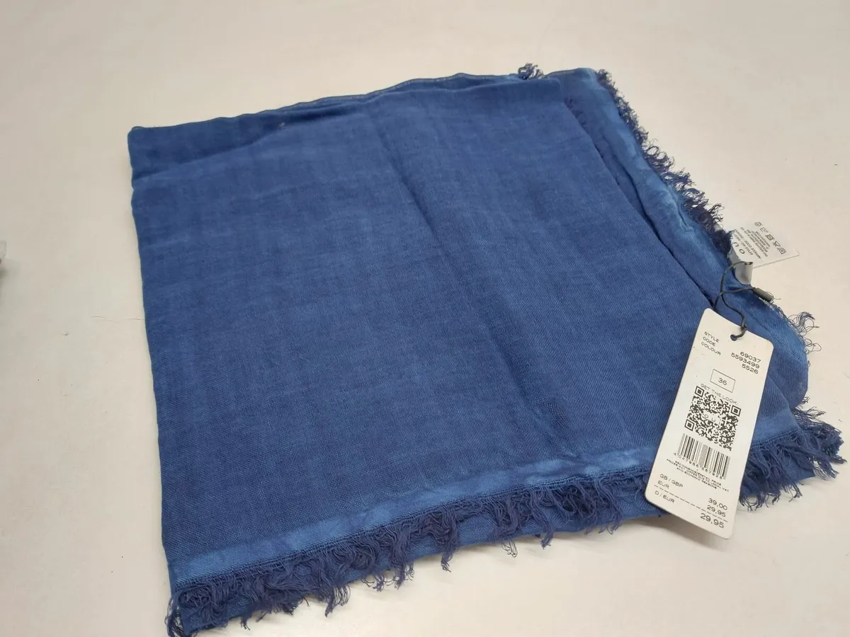 Online Auction Of Scarves & More! - Image 3