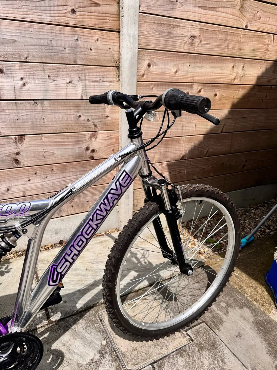 Shockwave Purple and Silver Bike - Image 4