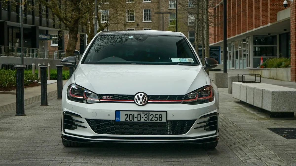 Volkswagen Golf GTI TCR - Image 2