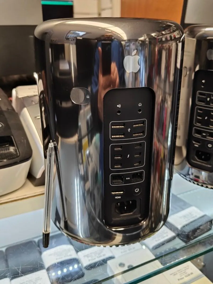 Apple Mac Pro (Late 2013) A1481 3.7GHz Intel Xeon E5, 24GB RAM, 1TB SDD macOS Sequoia (Has two Graphics: AMD FirePro D300 2GB) - Image 1