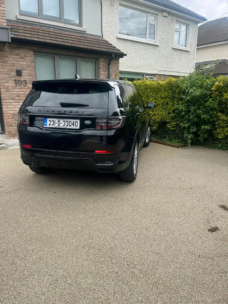 Land Rover Discovery Sport 2023 - Image 1