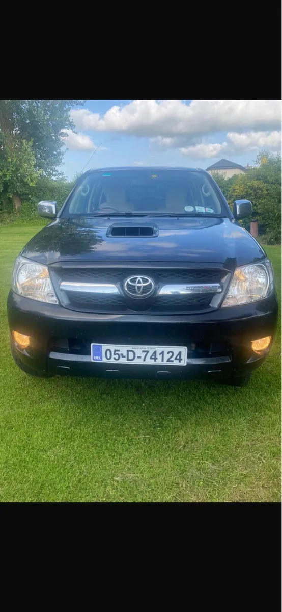 Toyota Hilux - Image 1