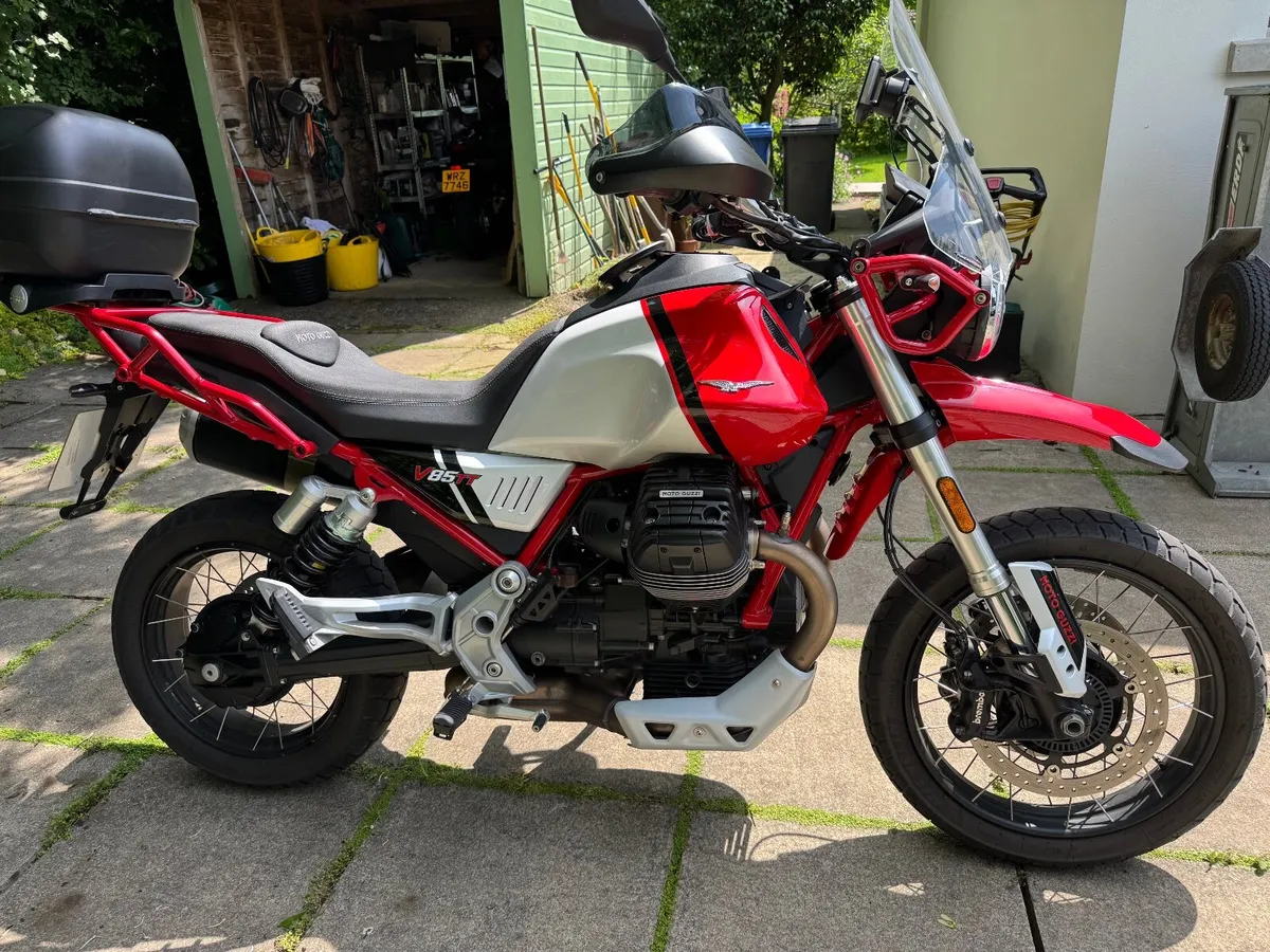 MOTO-GUZZI V85 2022 - Image 3