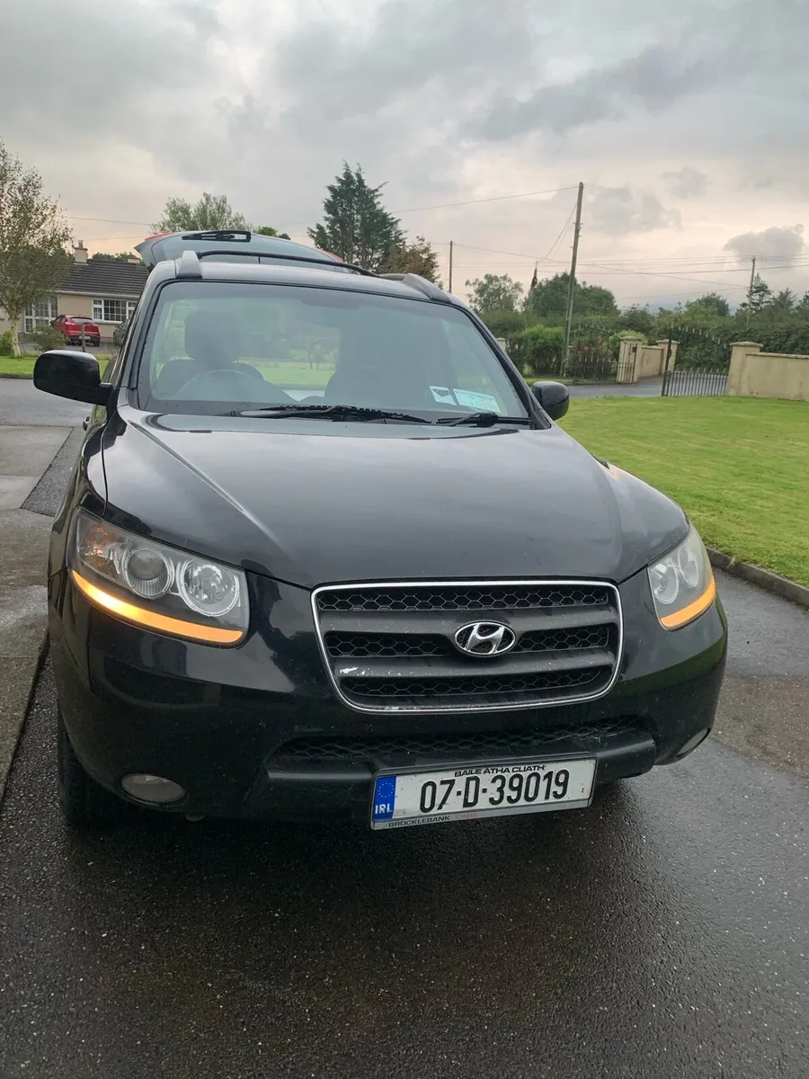 Hyundai Santa Fe - Image 1