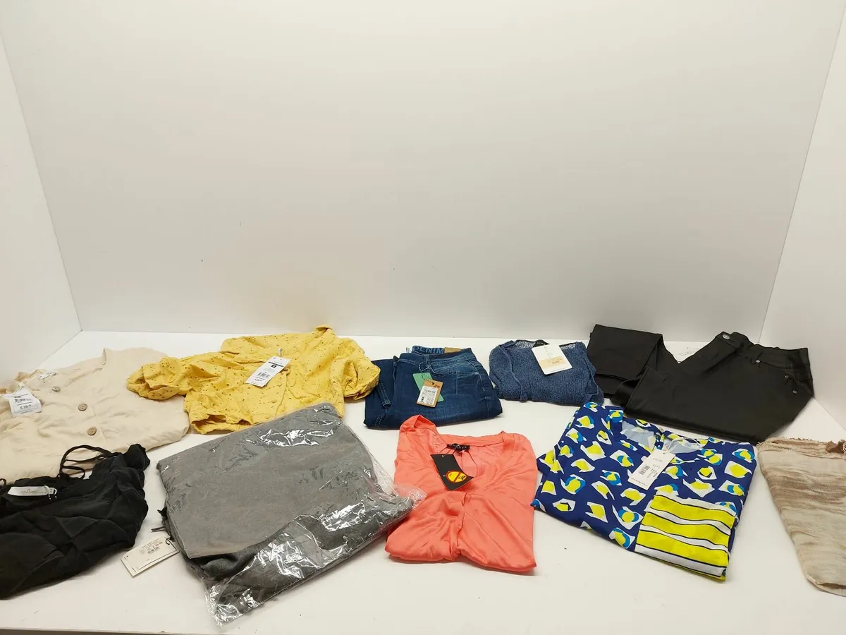 Online Auction Of Women's Clothing & More! - Image 1