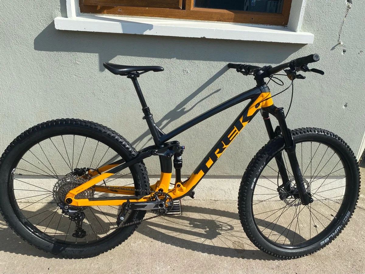 Mountain bike - Image 1