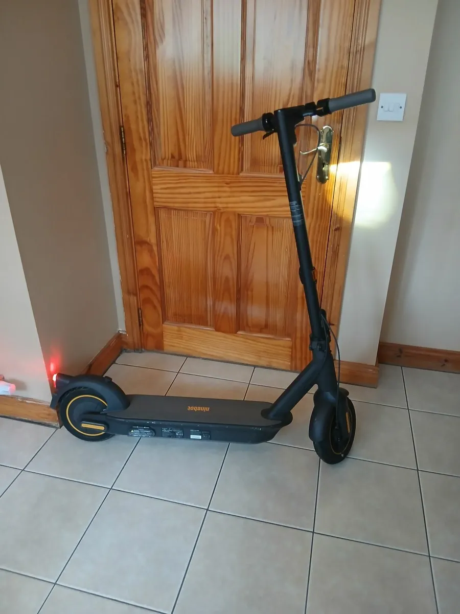 Electric scooter Ninebot G30E|| - Image 4