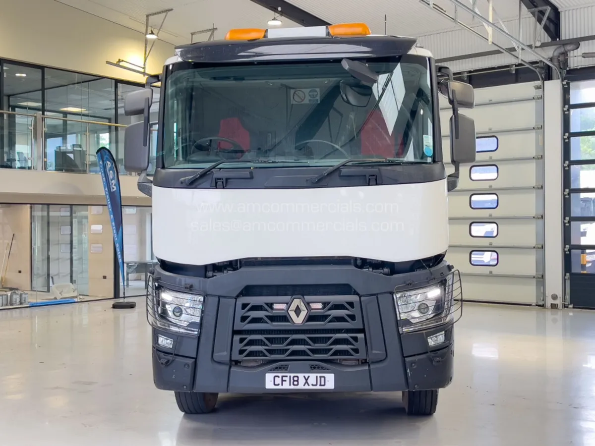 2018 (18) RENAULT C 460 8X4 TAR SPEC TIPPER - Image 2