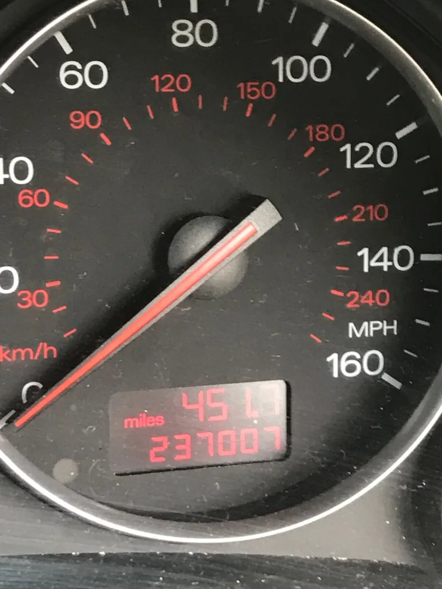 Audi A4 2003 - Image 1