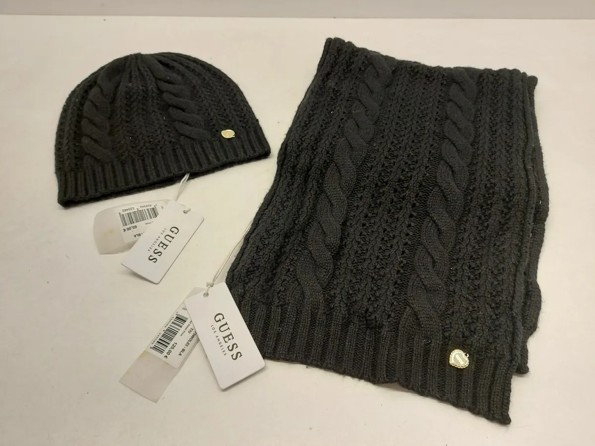 Online Auction Of A Hat & Scarf Set & More! - Image 1