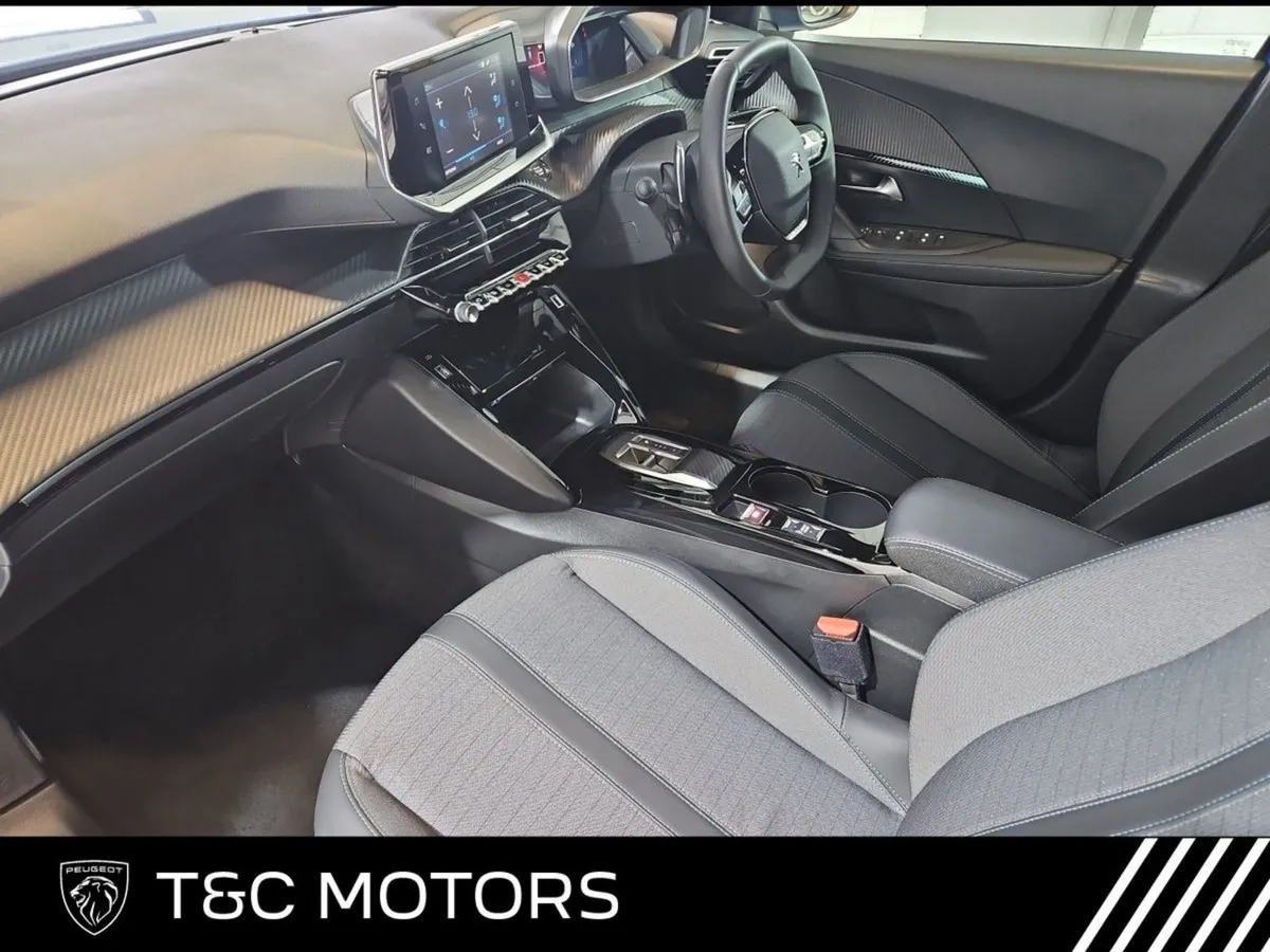 Peugeot 2008 Automatic 8 Speed  130 Bhp  Reversin - Image 4