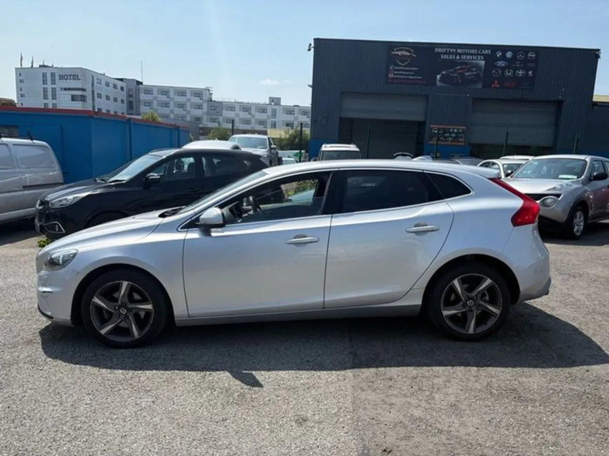2015 Volvo V40 R-Design 1.6L Diesel New NCT 02/26 - Image 4