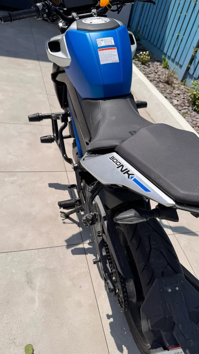 CF Moto 300NK - Only 2200km - Ideal learner bike - Image 2