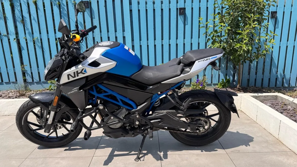 CF Moto 300NK - Only 2200km - Ideal learner bike - Image 3