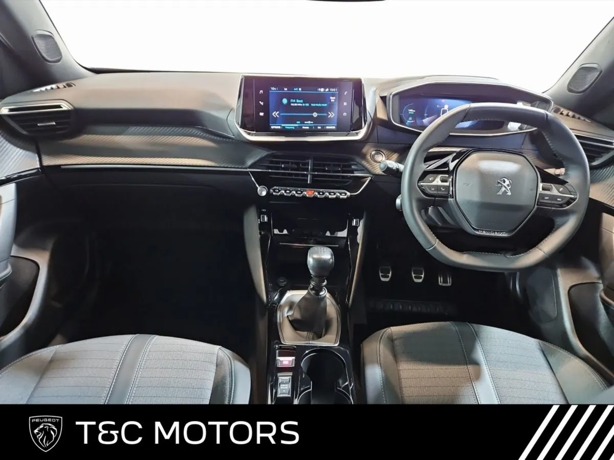 Peugeot 2008 Allure Model 1.2 - Diamond Cut Alloy - Image 3