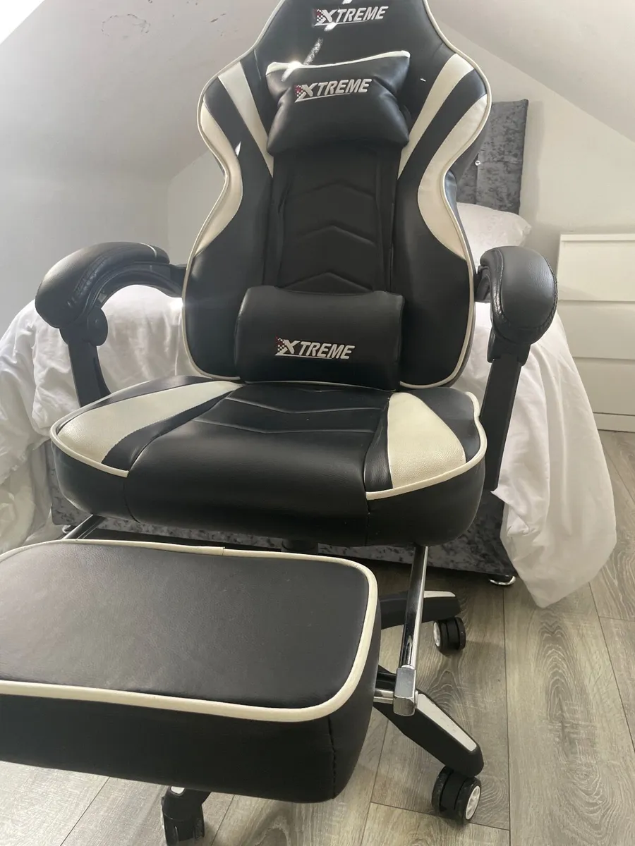Gaming chair - Image 4