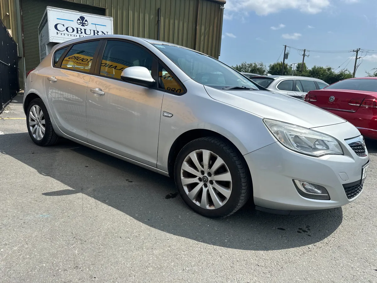 Opel Astra 2011 Manula Diesel New NCT - Image 3