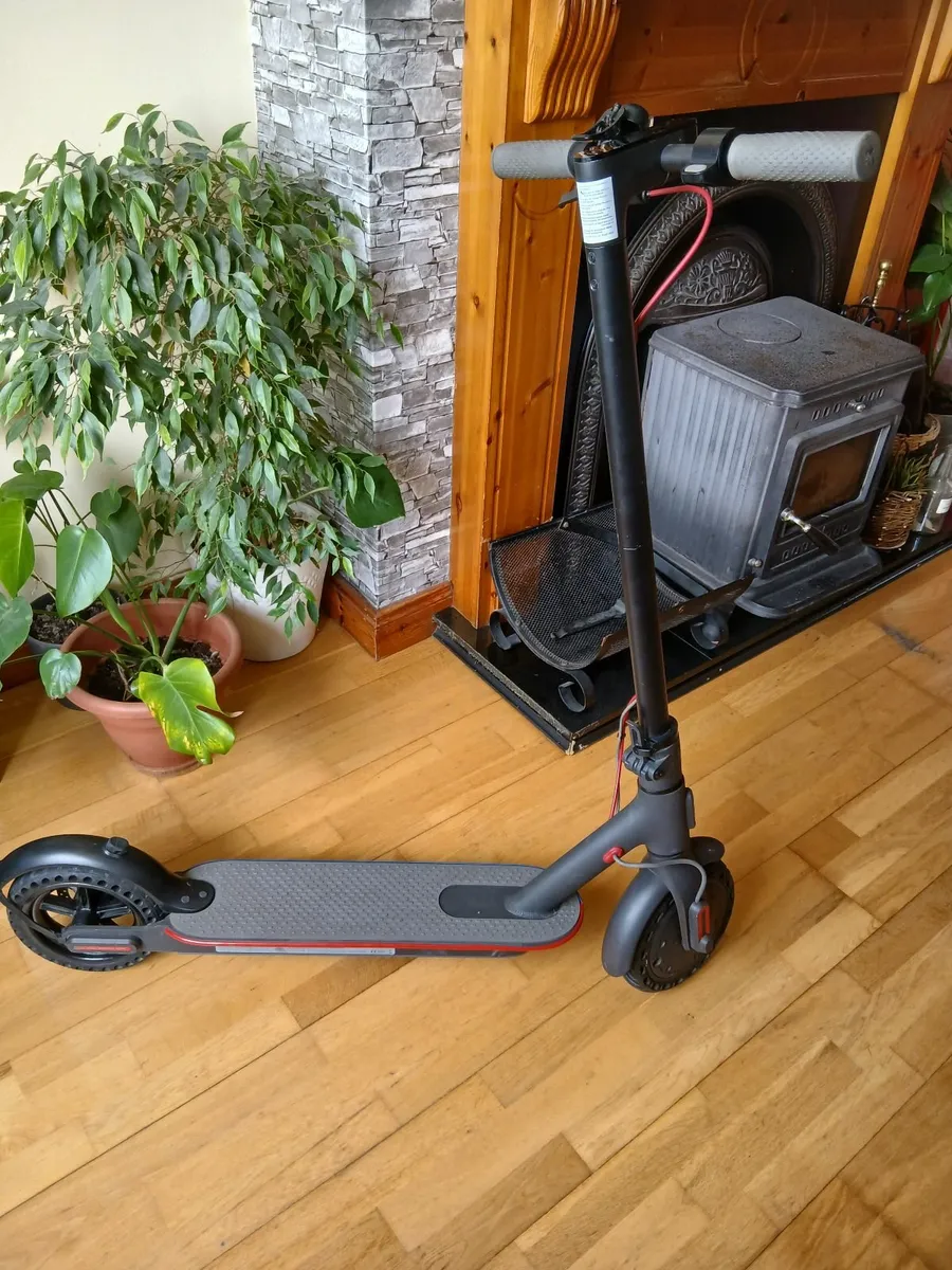 Electric scooter - Image 2