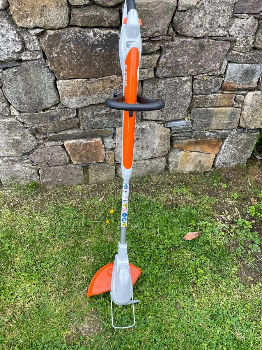 Stihl Cordless Grass Trimmer - Image 4