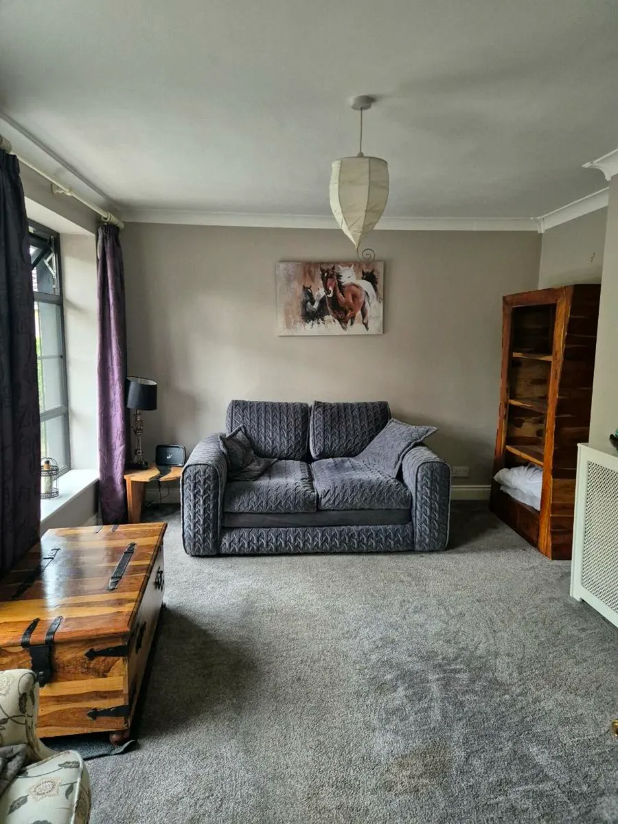 Holiday Home - Image 2