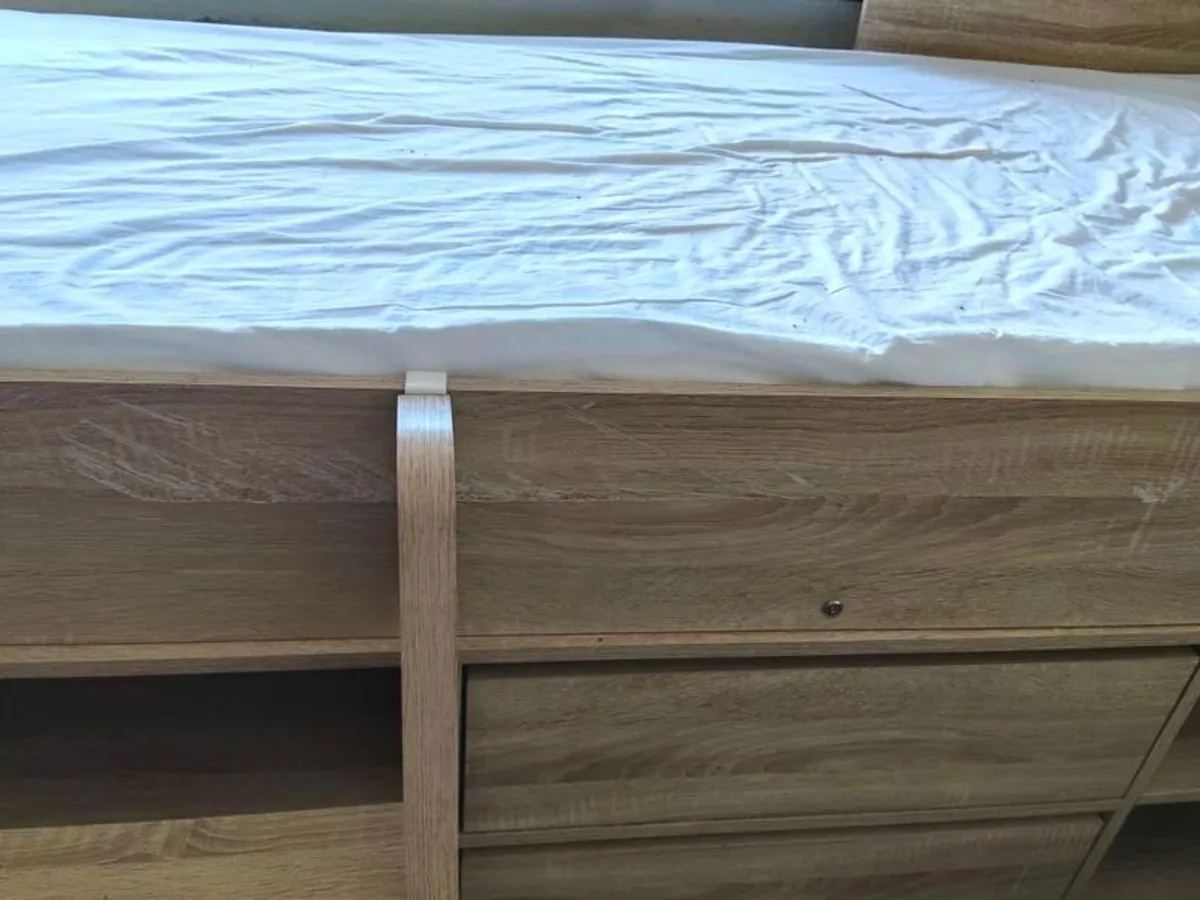 bedroom - Image 3