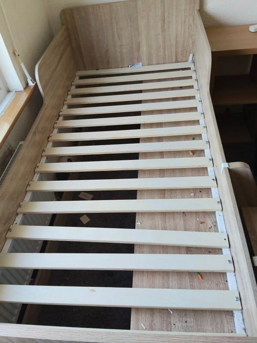 bedroom - Image 4