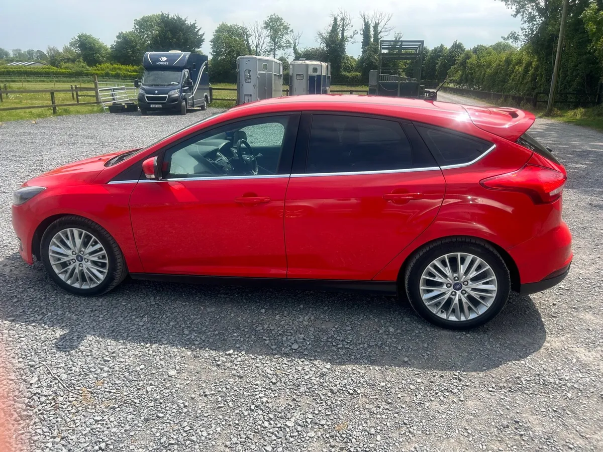151 Ford Focus (parts or repair) - Image 2