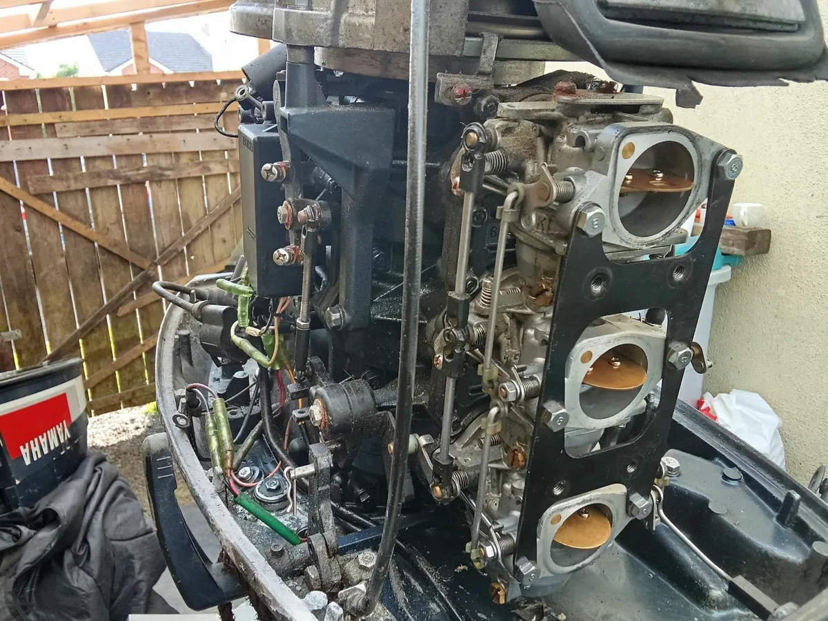 2-stroke YAMAHA-40 hp(FOR PARTS ) - Image 3