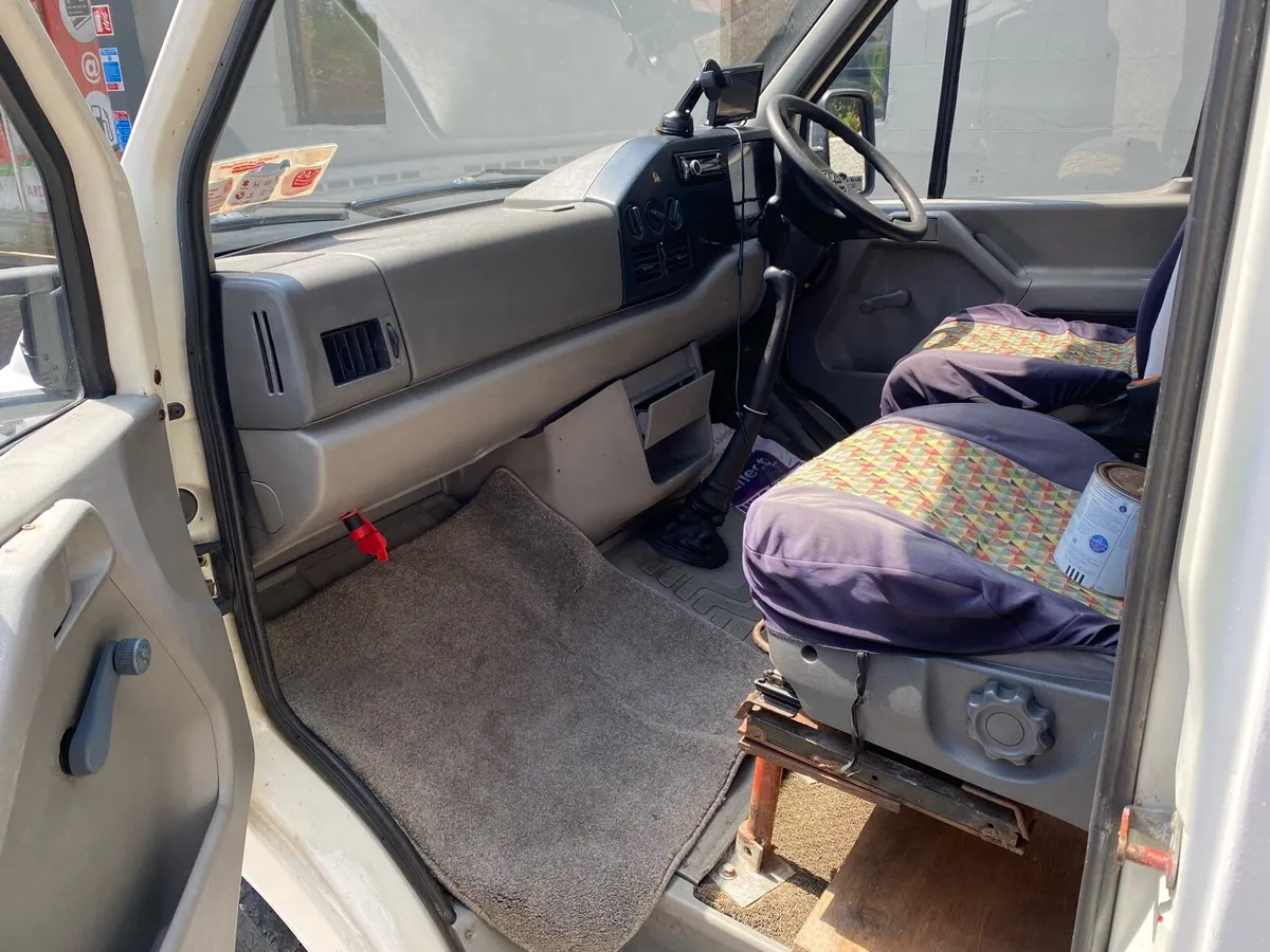 Volkswagen LT35 camper - Image 3