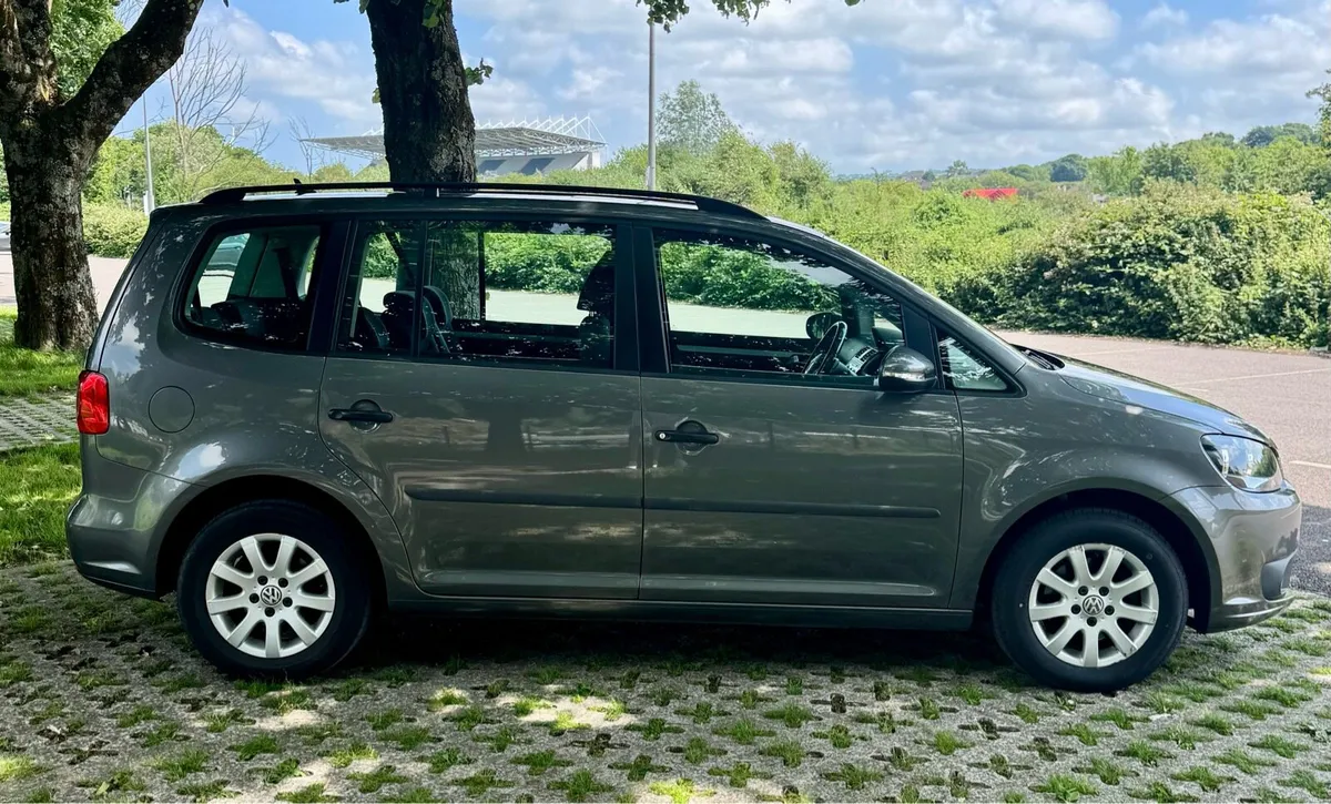 VW Touran 1.6 TDI Automatic new NCT !! (7 seater) - Image 4