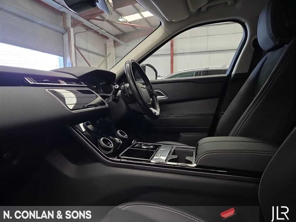 Land Rover Range Rover Velar 2.0 D180 Auto  main - Image 3
