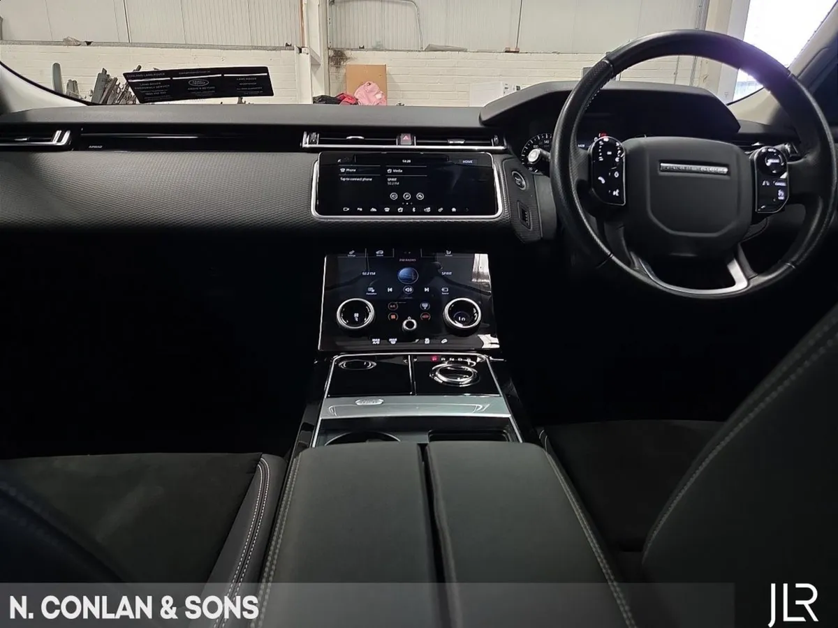 Land Rover Range Rover Velar 2.0 D180 Auto  main - Image 4