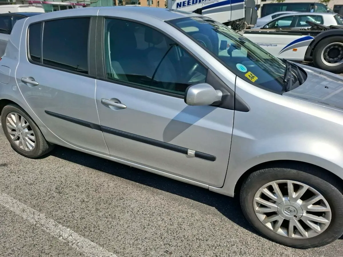 Car - Image 2