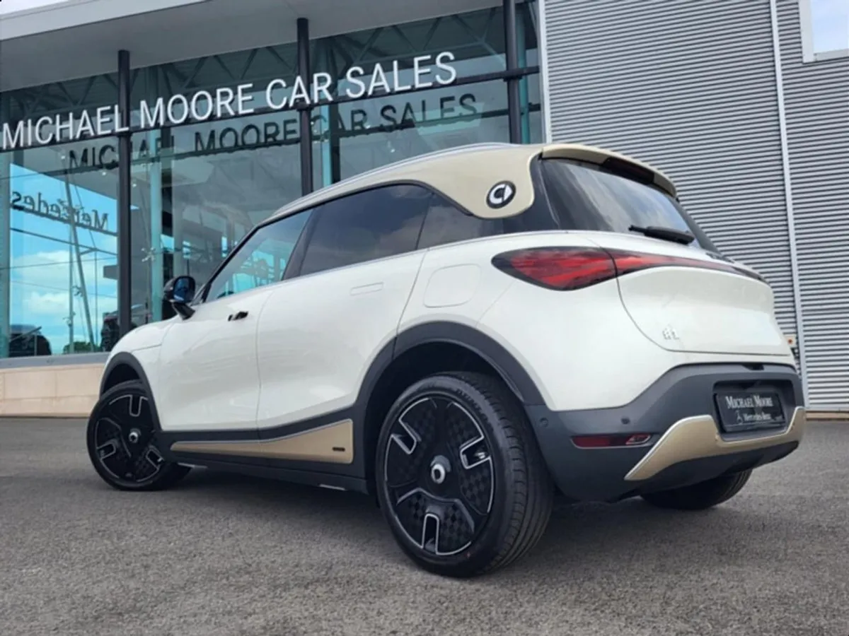 Smart #1  1 Hx11 Launch Edition Auto  (panoramic - Image 3