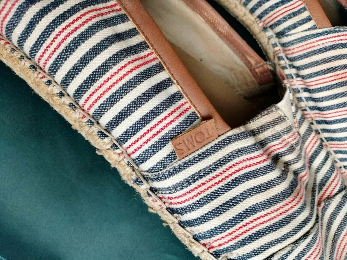 Mens TOMS - Image 2