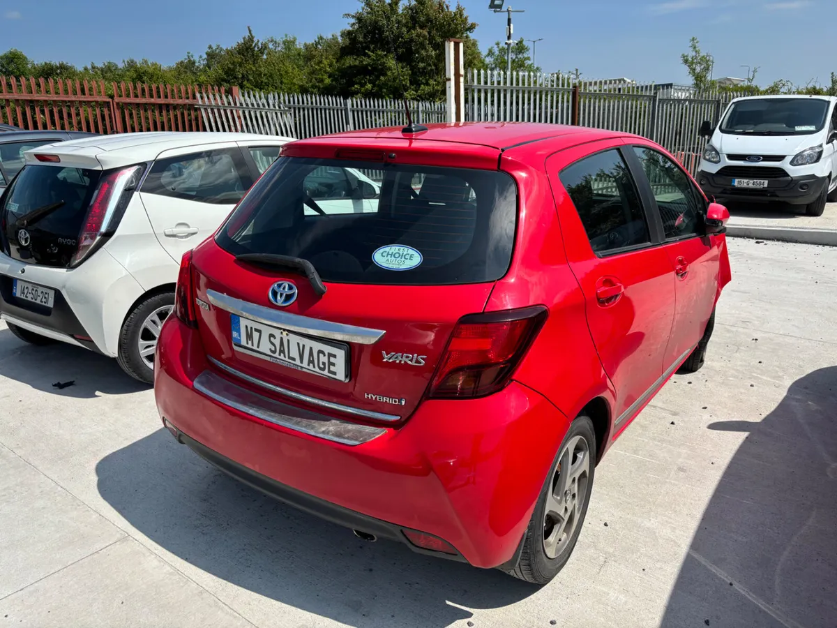 15 Yaris Hybrid Only 45k miles Sarting - Image 3