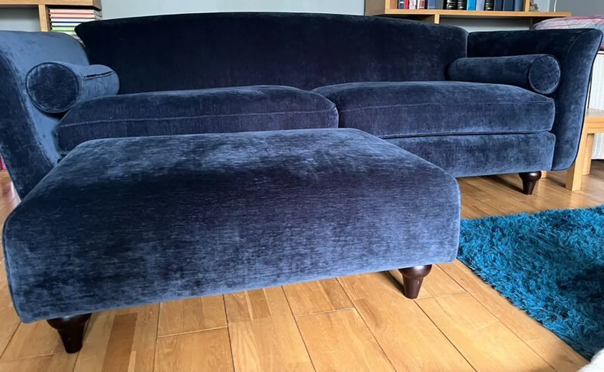 Couch and matching foot stool - Image 2