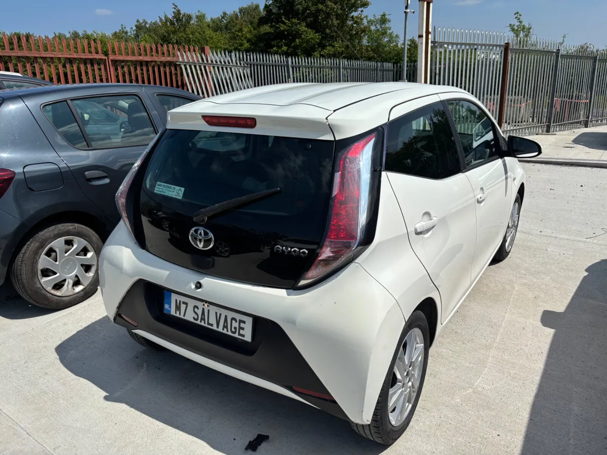 14 Aygo 1.0 Petrol 160km Starting - Image 4