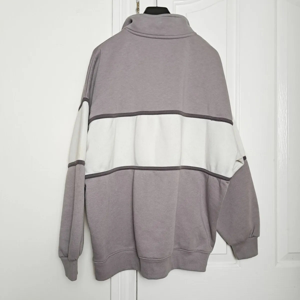 Dunnes Taupe White Half Zip Sweatshirt Size M - Image 3