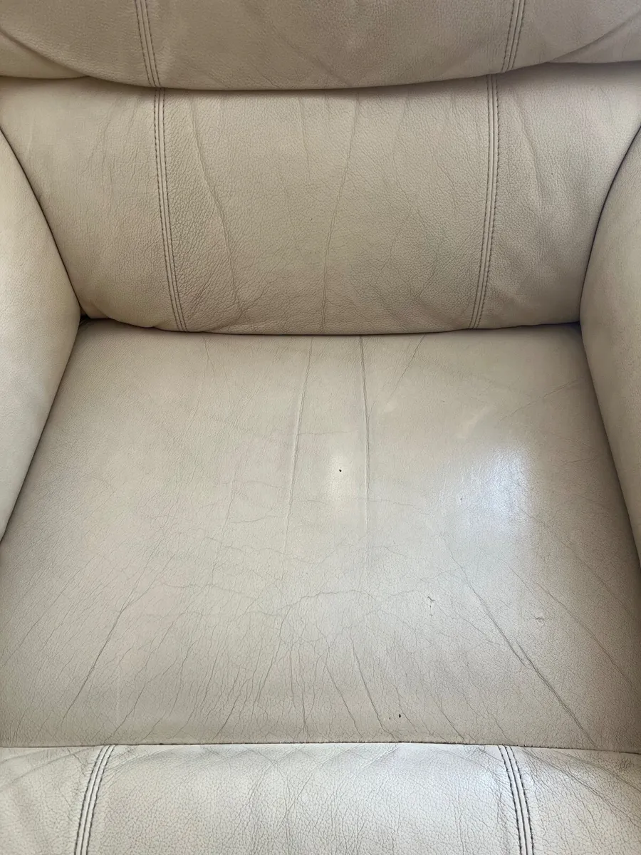 Lazyboy Cream Leather Recliner Armchair(s) - Image 4