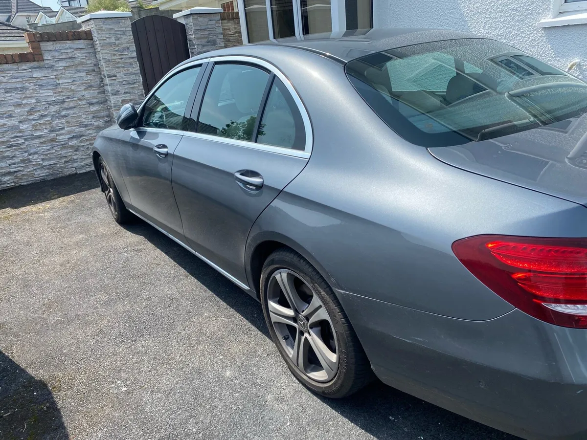 Mercedes E220D SE Automatic - Image 4