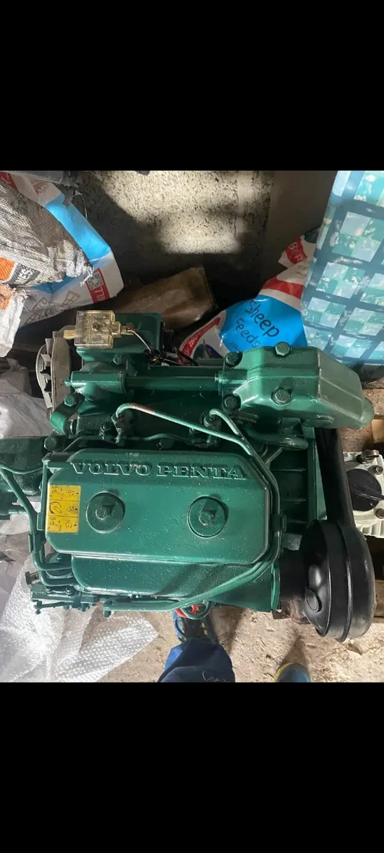 Boat engine - Image 3