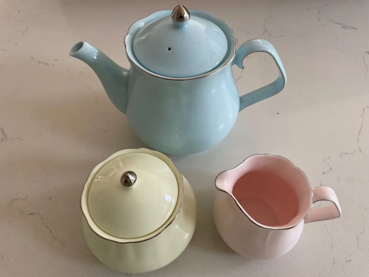 Tipperary Crystal Rachel Allen tea set - Image 2
