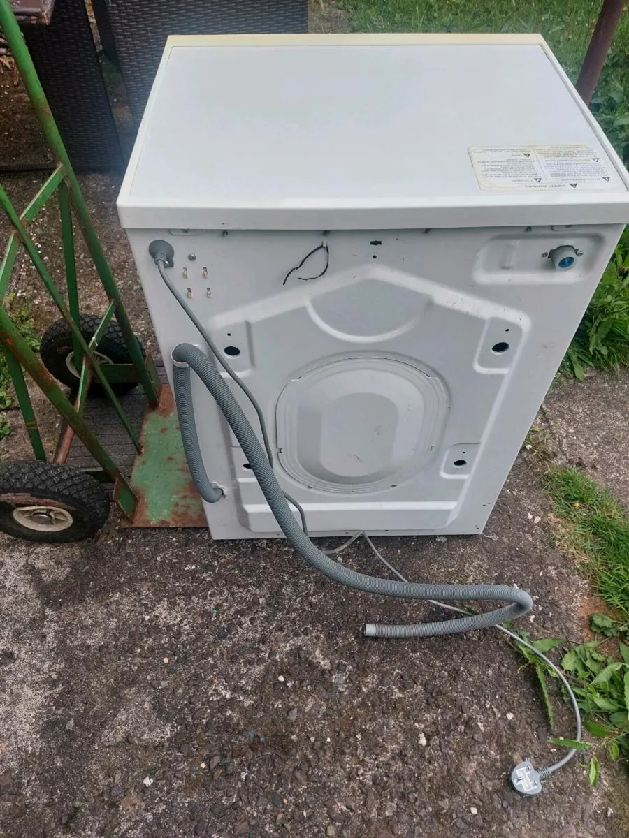 Washing machine - Image 2