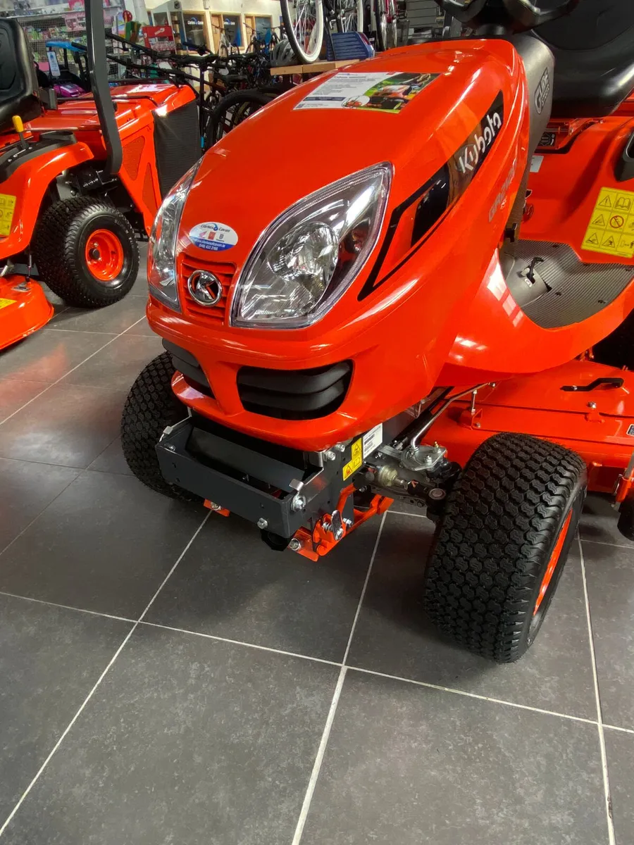 New Kubota GR2120 Ride-on Lawnmower - Image 3